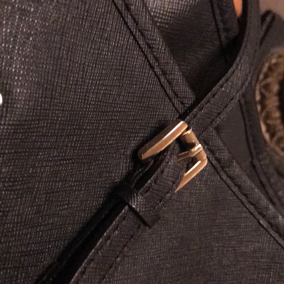 Micheal kors tote - Picture 5 of 7